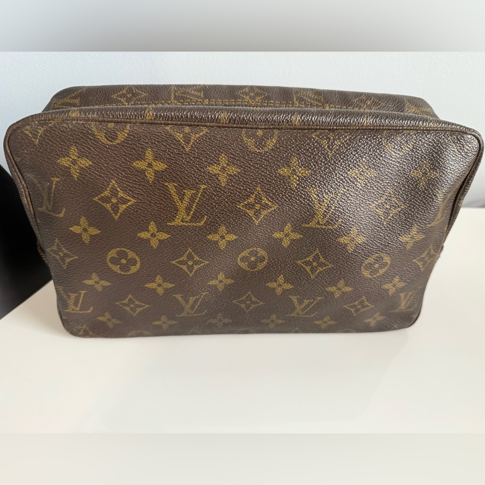 AUTH Louis Vuitton Monogram Trousse Toilette 28 Cosmetics Pouch Purse - Picture 2 of 11